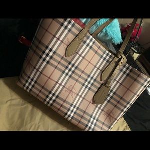 brand new burberry bag never used